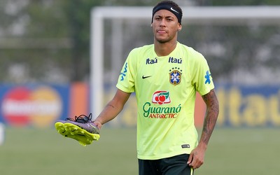 FN电竞-伯贝这头球回头望月